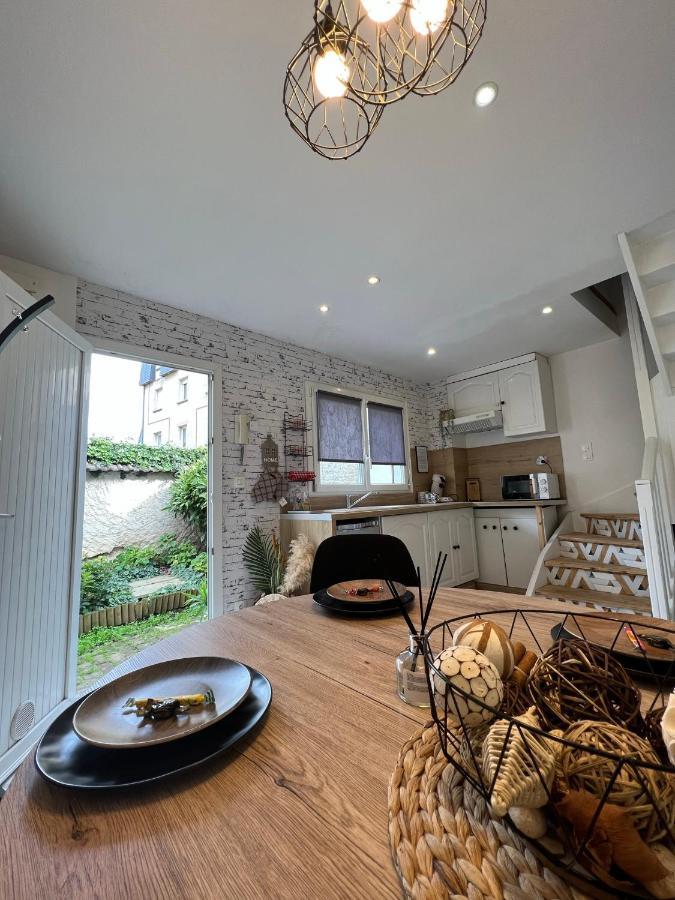 Charmant Appartement Duplex Au Calme เอเวรอ ภายนอก รูปภาพ